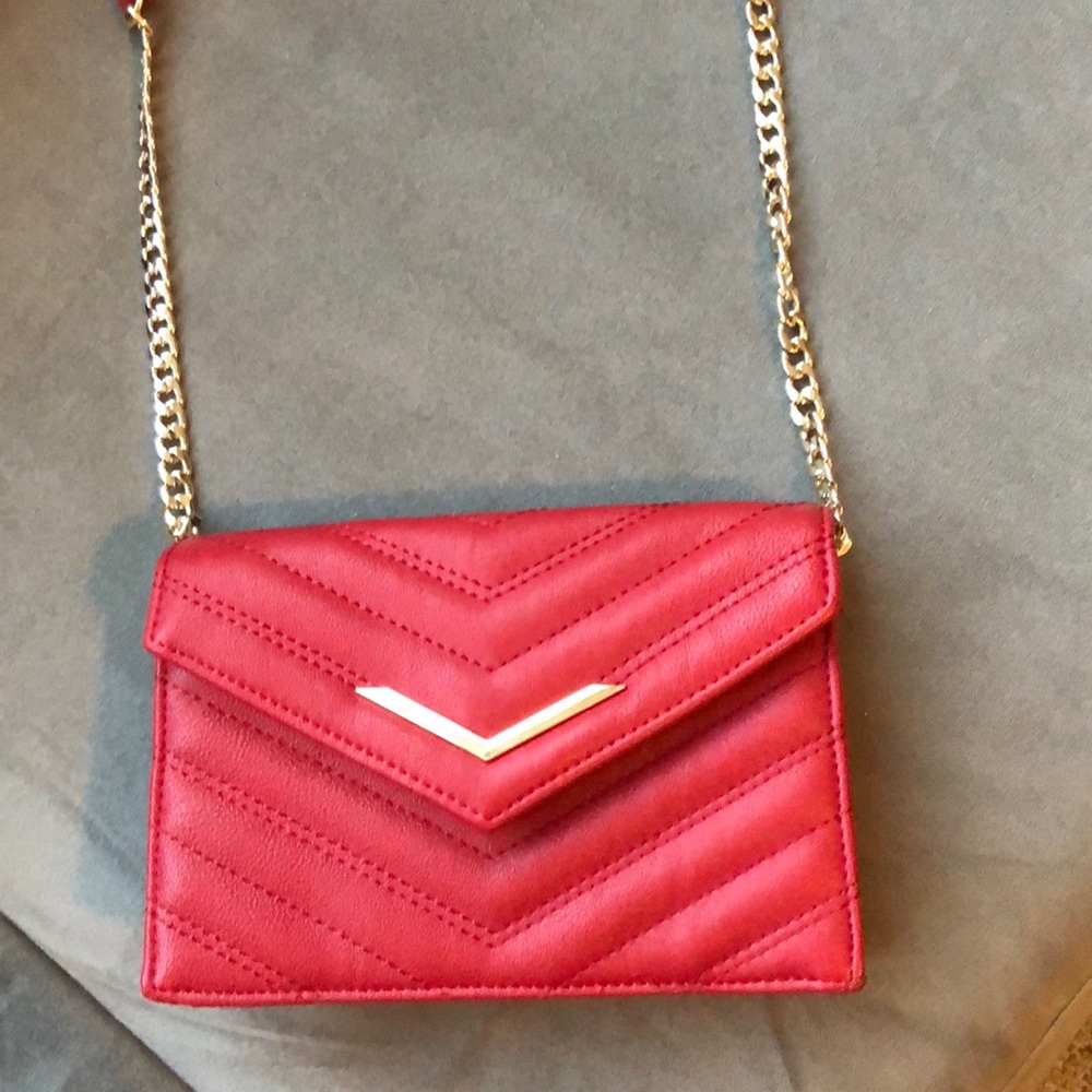 Red clutch